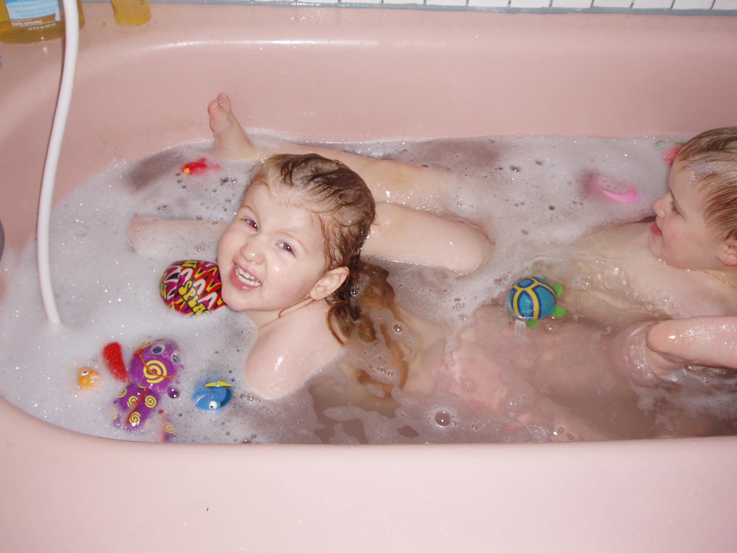 funinthetub.jpg